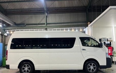 Toyota HiAce H200, 2024 год, 4 900 000 рублей, 6 фотография