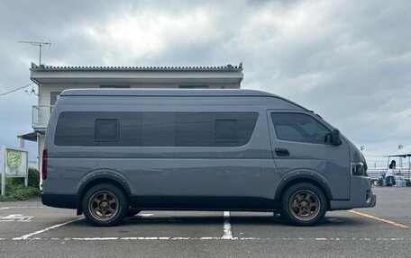 Toyota HiAce H200, 2024 год, 7 200 000 рублей, 4 фотография