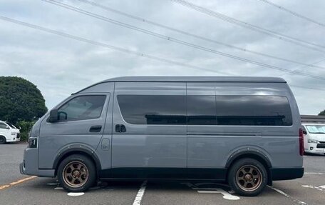 Toyota HiAce H200, 2024 год, 7 200 000 рублей, 7 фотография