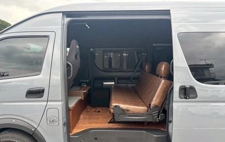 Toyota HiAce H200, 2024 год, 7 200 000 рублей, 12 фотография