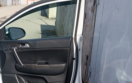 KIA Sportage IV рестайлинг, 2020 год, 2 600 000 рублей, 15 фотография