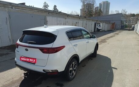 KIA Sportage IV рестайлинг, 2020 год, 2 600 000 рублей, 4 фотография