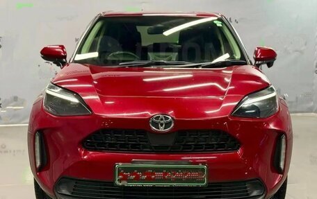 Toyota Yaris Cross, 2021 год, 1 850 000 рублей, 2 фотография