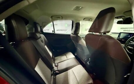 Toyota Yaris Cross, 2021 год, 1 850 000 рублей, 6 фотография