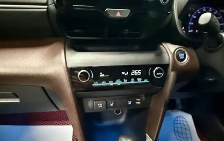 Toyota Yaris Cross, 2021 год, 1 850 000 рублей, 9 фотография