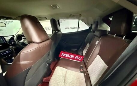 Toyota Yaris Cross, 2021 год, 1 850 000 рублей, 7 фотография