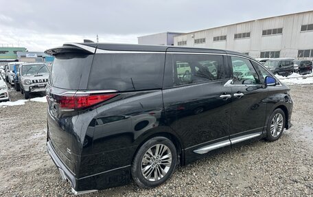 Toyota Alphard, 2024 год, 8 300 000 рублей, 4 фотография