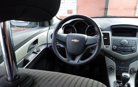 Chevrolet Cruze II, 2011 год, 840 000 рублей, 10 фотография