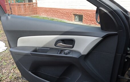 Chevrolet Cruze II, 2011 год, 840 000 рублей, 15 фотография