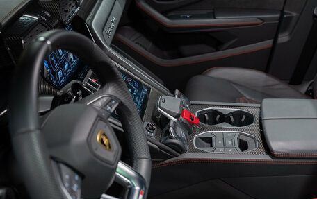 Lamborghini Urus I, 2021 год, 22 880 000 рублей, 21 фотография