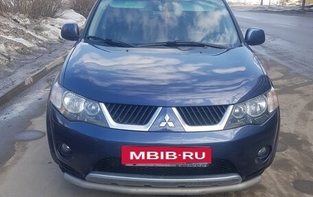 Mitsubishi Outlander III рестайлинг 3, 2007 год, 800 000 рублей, 1 фотография