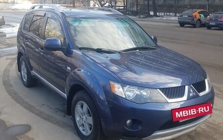 Mitsubishi Outlander III рестайлинг 3, 2007 год, 800 000 рублей, 3 фотография