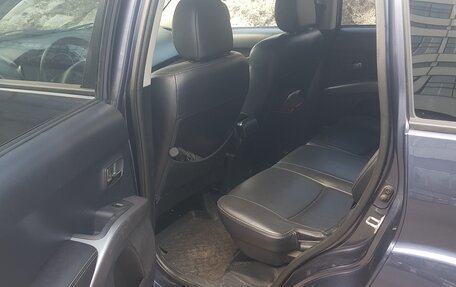 Mitsubishi Outlander III рестайлинг 3, 2007 год, 800 000 рублей, 7 фотография