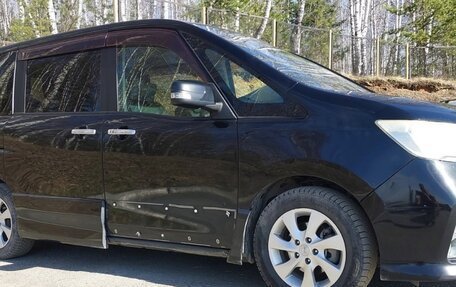 Nissan Serena IV, 2011 год, 1 200 000 рублей, 5 фотография