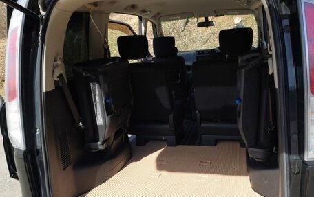 Nissan Serena IV, 2011 год, 1 200 000 рублей, 16 фотография