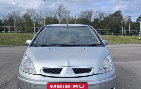 Mitsubishi Colt VI рестайлинг, 2003 год, 370 000 рублей, 2 фотография