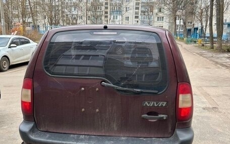 Chevrolet Niva I рестайлинг, 2004 год, 300 000 рублей, 3 фотография