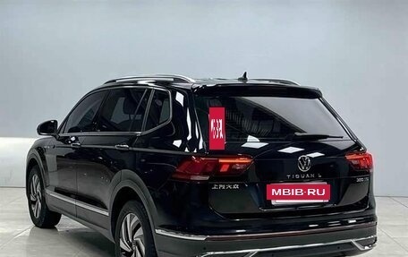 Volkswagen Tiguan II, 2023 год, 2 910 000 рублей, 4 фотография