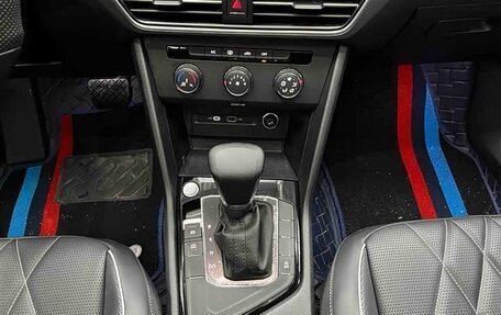 Volkswagen Tiguan II, 2023 год, 2 910 000 рублей, 12 фотография