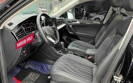 Volkswagen Tiguan II, 2023 год, 2 910 000 рублей, 7 фотография