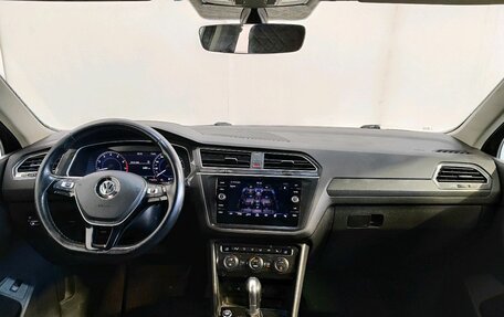 Volkswagen Tiguan II, 2017 год, 2 149 000 рублей, 6 фотография