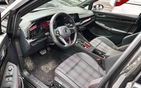 Volkswagen Golf VIII, 2023 год, 3 800 000 рублей, 6 фотография