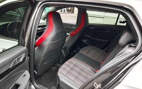 Volkswagen Golf VIII, 2023 год, 3 800 000 рублей, 14 фотография