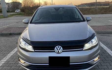 Volkswagen Golf VII, 2019 год, 1 290 000 рублей, 2 фотография