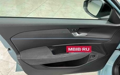 Volkswagen Passat, 2024 год, 4 350 000 рублей, 14 фотография