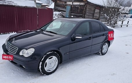 Mercedes-Benz C-Класс, 2004 год, 700 000 рублей, 7 фотография
