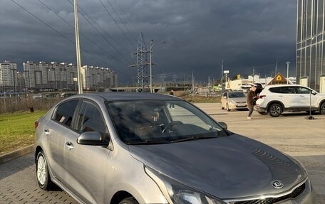 KIA Rio IV, 2018 год, 1 300 000 рублей, 3 фотография