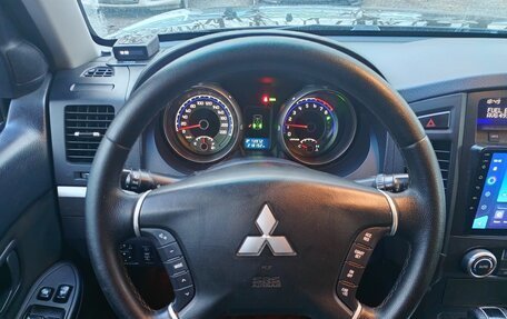 Mitsubishi Pajero IV, 2011 год, 1 900 000 рублей, 12 фотография