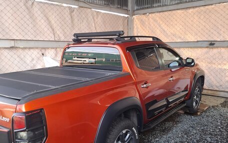 Mitsubishi L200 IV рестайлинг, 2019 год, 3 000 000 рублей, 10 фотография