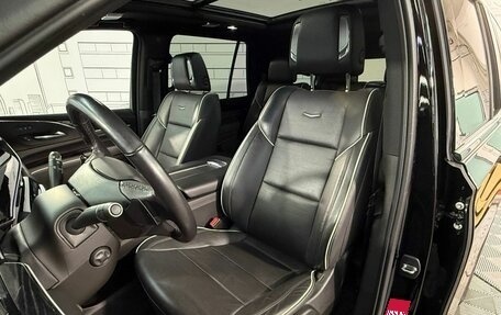 Cadillac Escalade V, 2021 год, 11 000 000 рублей, 12 фотография