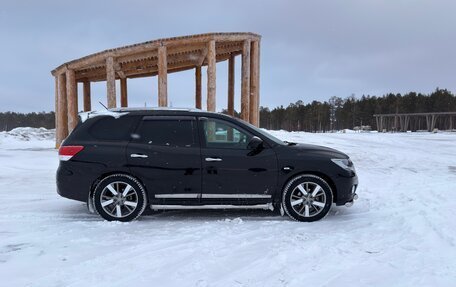 Nissan Pathfinder, 2015 год, 2 290 000 рублей, 3 фотография