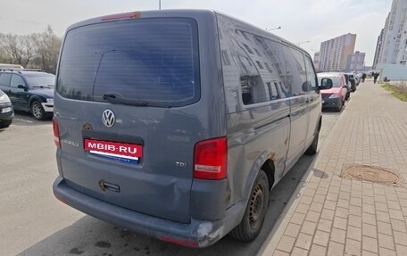 Volkswagen Caravelle T5, 2013 год, 1 380 000 рублей, 6 фотография
