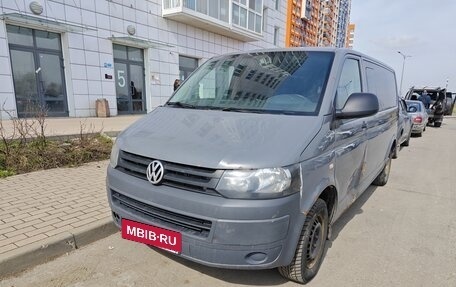 Volkswagen Caravelle T5, 2013 год, 1 380 000 рублей, 4 фотография