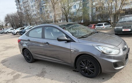 Hyundai Solaris II рестайлинг, 2011 год, 920 000 рублей, 3 фотография