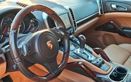 Porsche Cayenne III, 2012 год, 2 650 000 рублей, 13 фотография