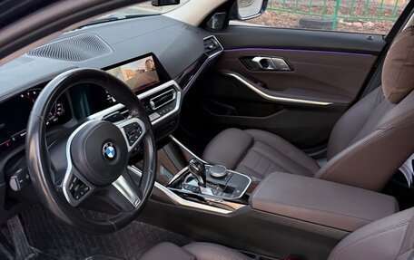 BMW 3 серия, 2021 год, 3 000 000 рублей, 17 фотография