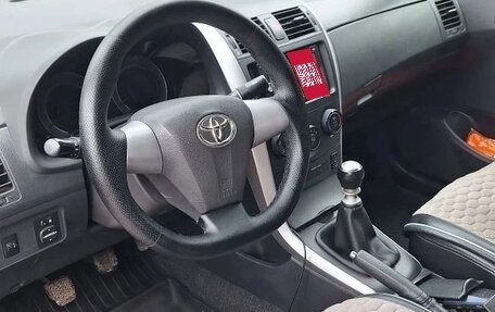 Toyota Corolla, 2011 год, 1 100 000 рублей, 6 фотография