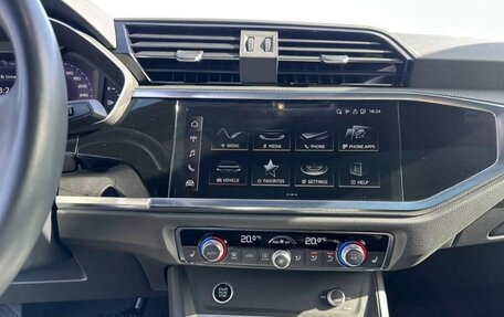 Audi Q3, 2022 год, 2 600 000 рублей, 8 фотография