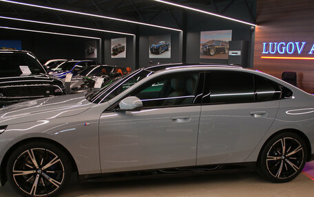 BMW 5 серия, 2025 год, 8 800 000 рублей, 3 фотография