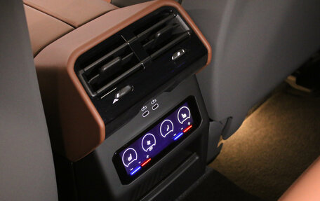 BMW 5 серия, 2025 год, 8 800 000 рублей, 10 фотография