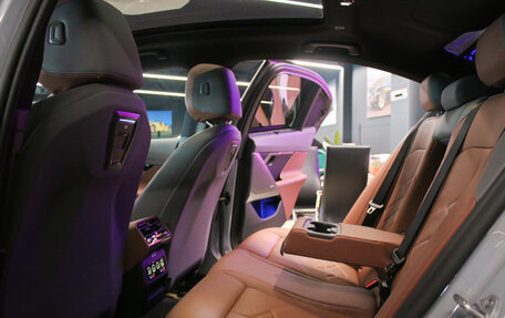 BMW 5 серия, 2025 год, 8 800 000 рублей, 13 фотография