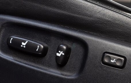 Toyota Land Cruiser 200, 2011 год, 2 650 000 рублей, 7 фотография