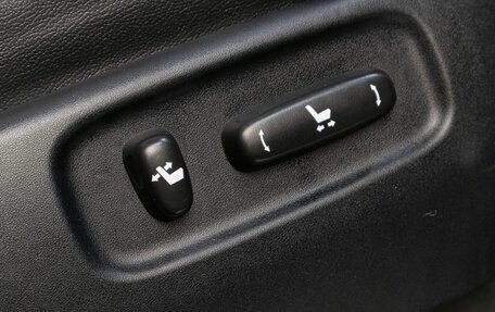 Toyota Land Cruiser 200, 2011 год, 2 650 000 рублей, 10 фотография