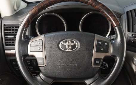 Toyota Land Cruiser 200, 2011 год, 2 650 000 рублей, 18 фотография