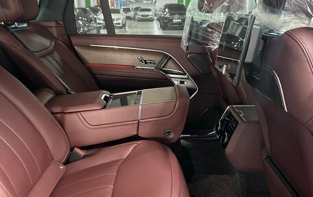 Land Rover Range Rover IV рестайлинг, 2026 год, 26 100 000 рублей, 9 фотография