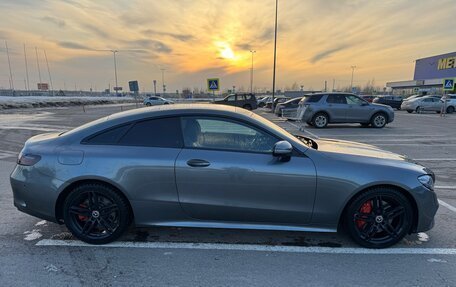 Mercedes-Benz E-Класс, 2017 год, 4 000 000 рублей, 3 фотография